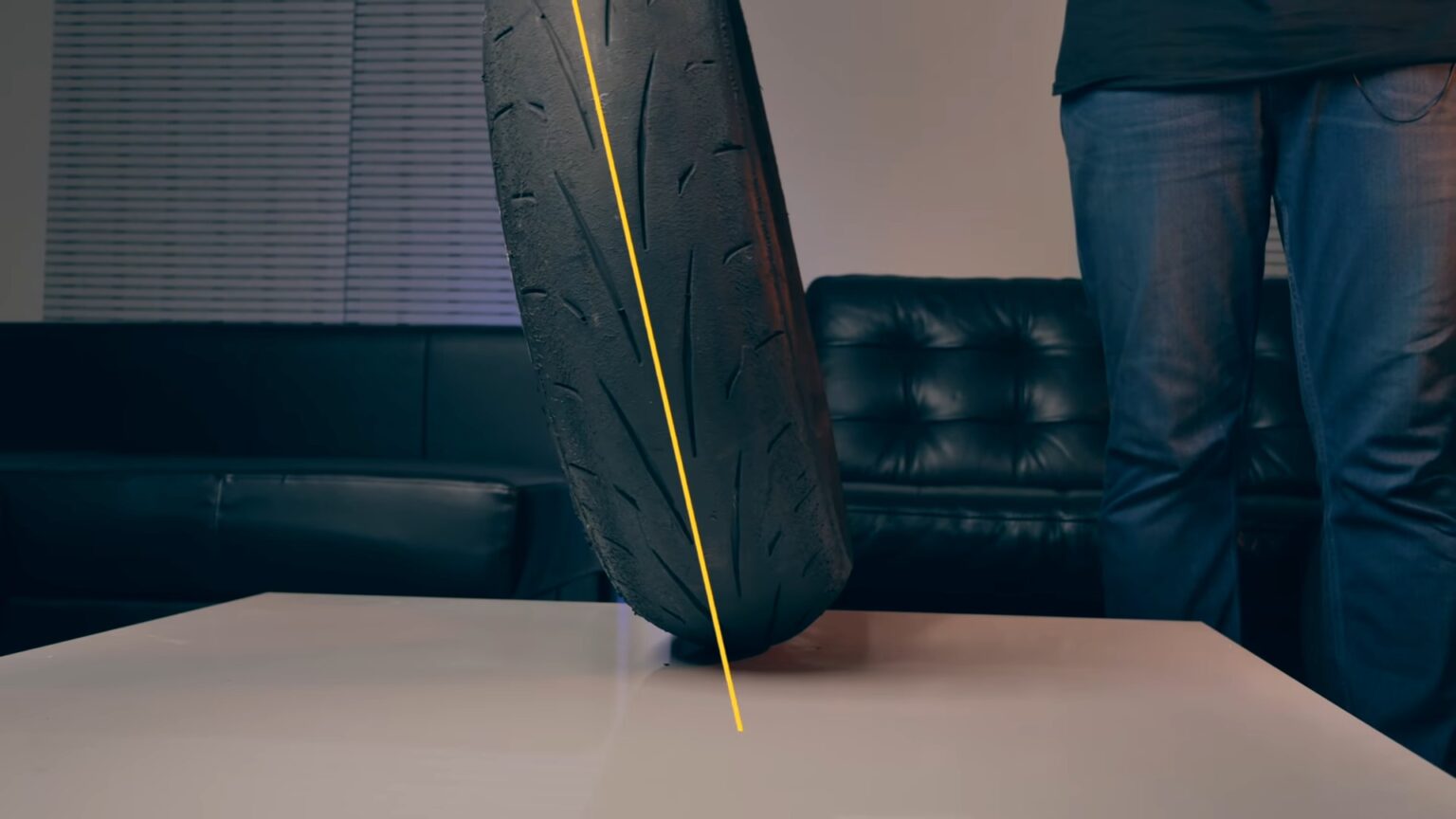 Thin Tires vs Thick Tires 4 Key Differences
