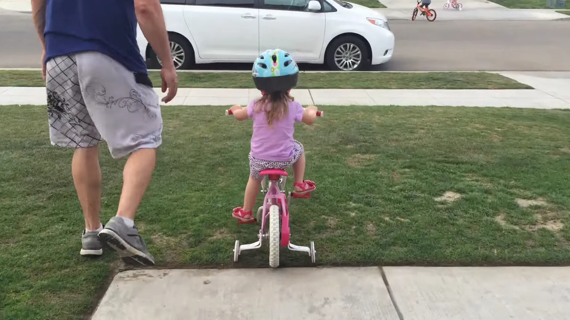 Jojo Siwa Bike With Training Wheels