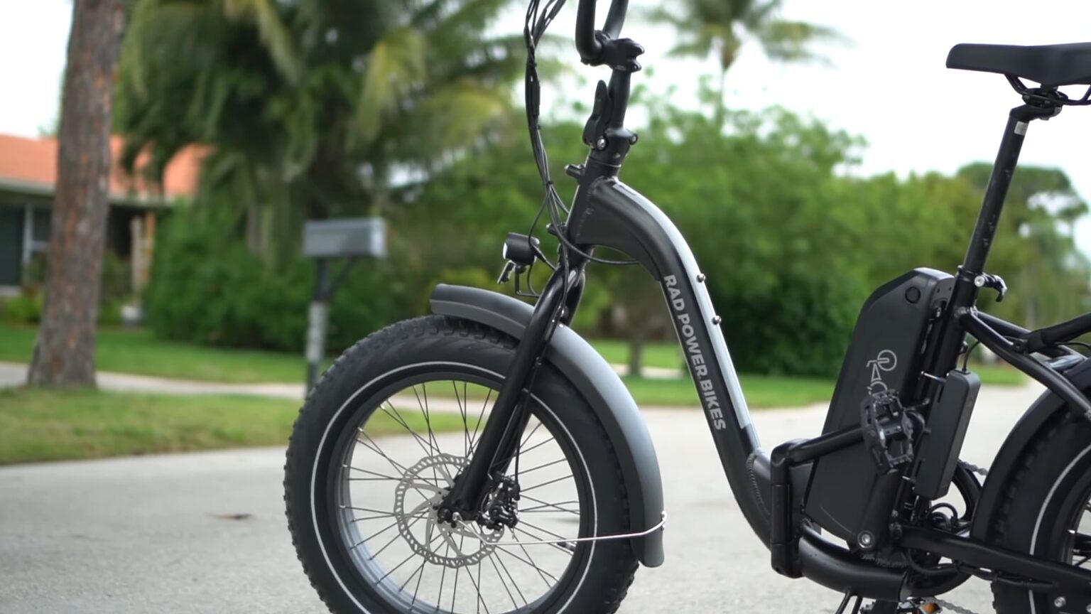 Ecotric vs Rad Power Bikes (6 Keys Differences) String Bike