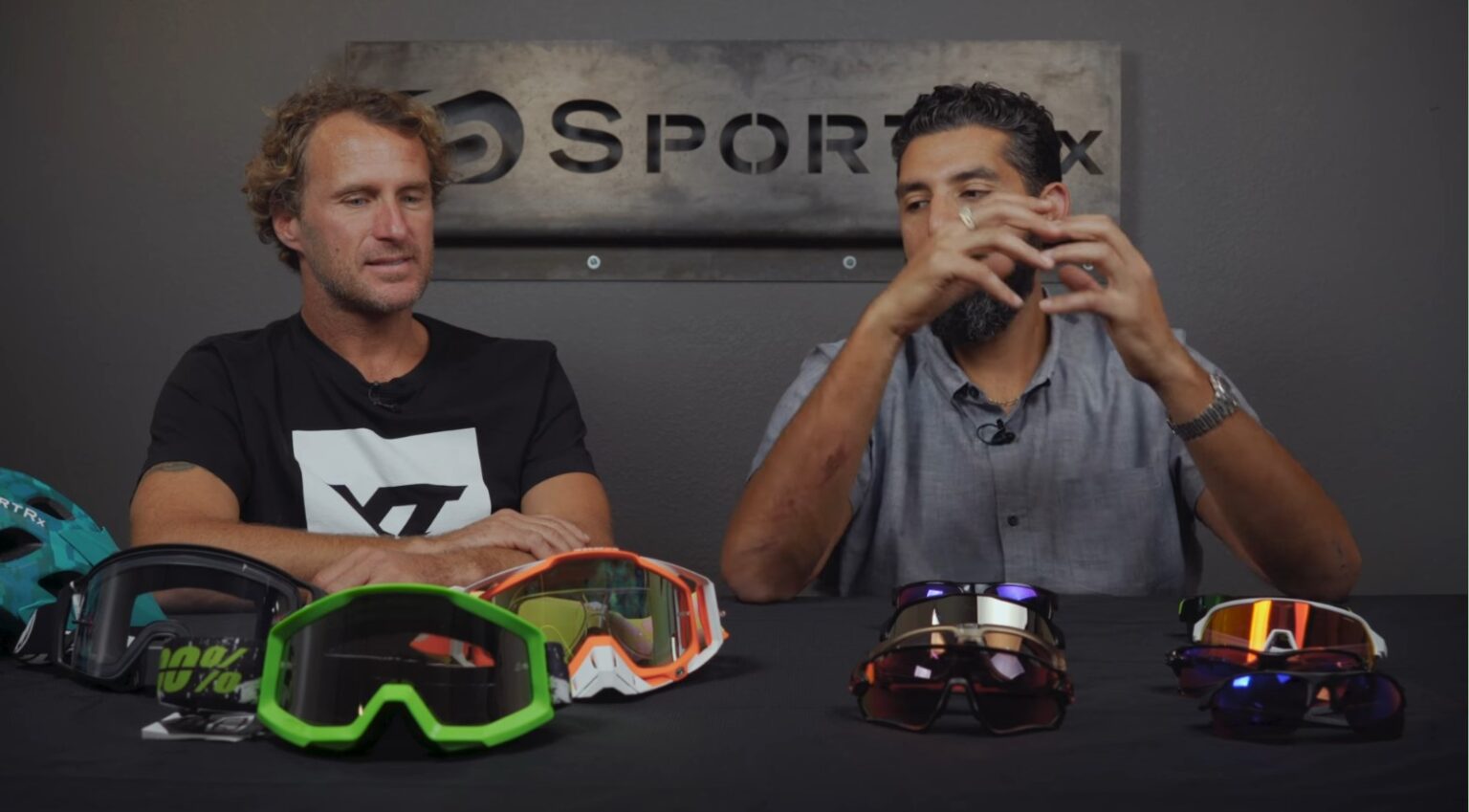 Mountain Bike Goggles Vs Ski Goggles (5 Key Difference) String Bike