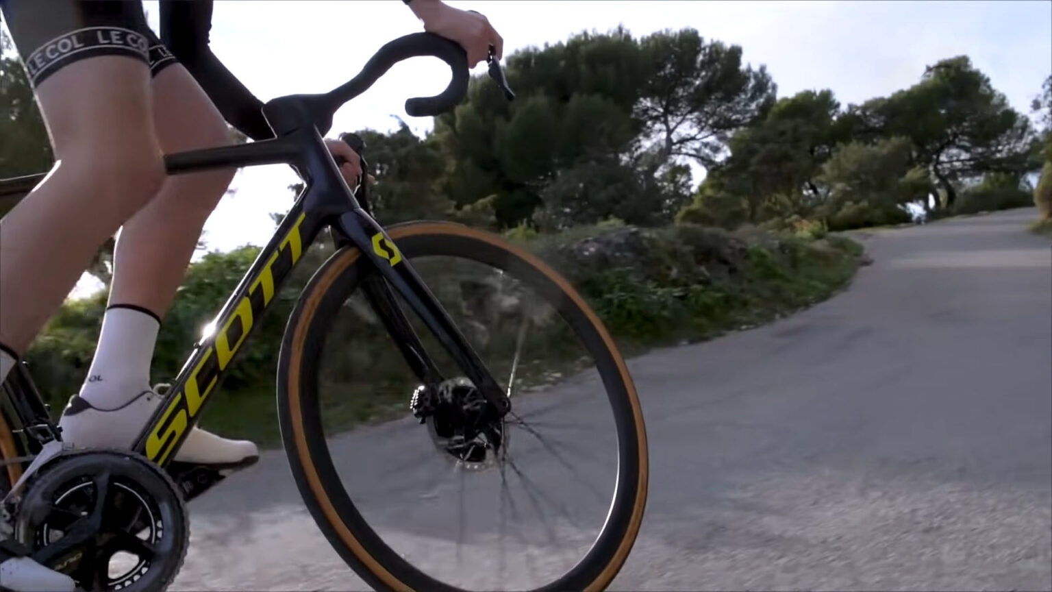 Cruiser vs Comfort vs Hybrid Bike (Difference Explained) The Great Debate