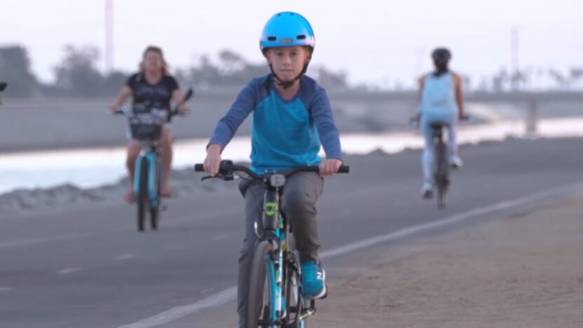 Kids Ride bike with Helmet