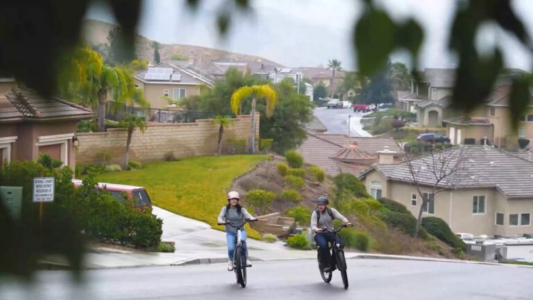 Unlocking Eco-Friendly Commuting: Why Electric Bikes Trump Cars in Cities